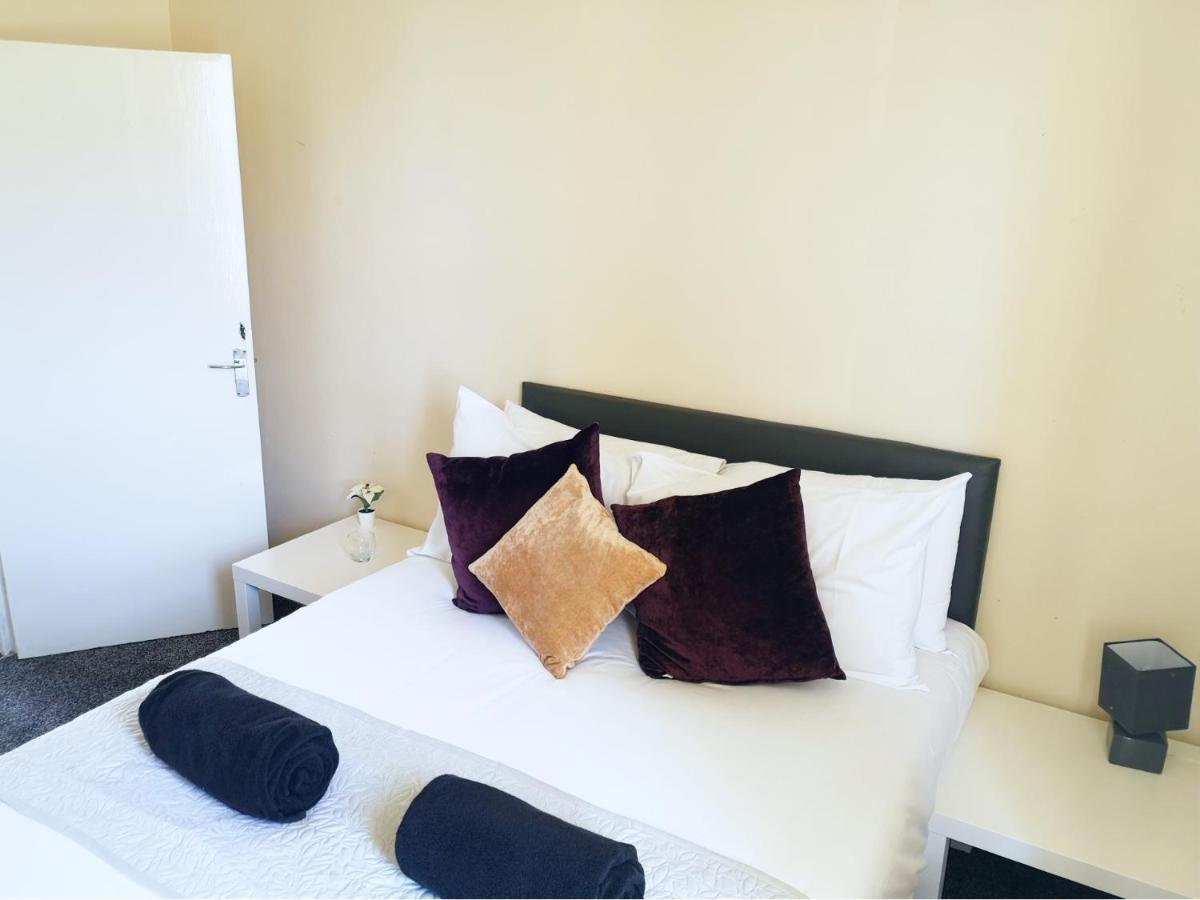 Derwent Street Apartment 2 - Self Contained - 2 Bed Self Catering Apartment Веркінґтон Екстер'єр фото