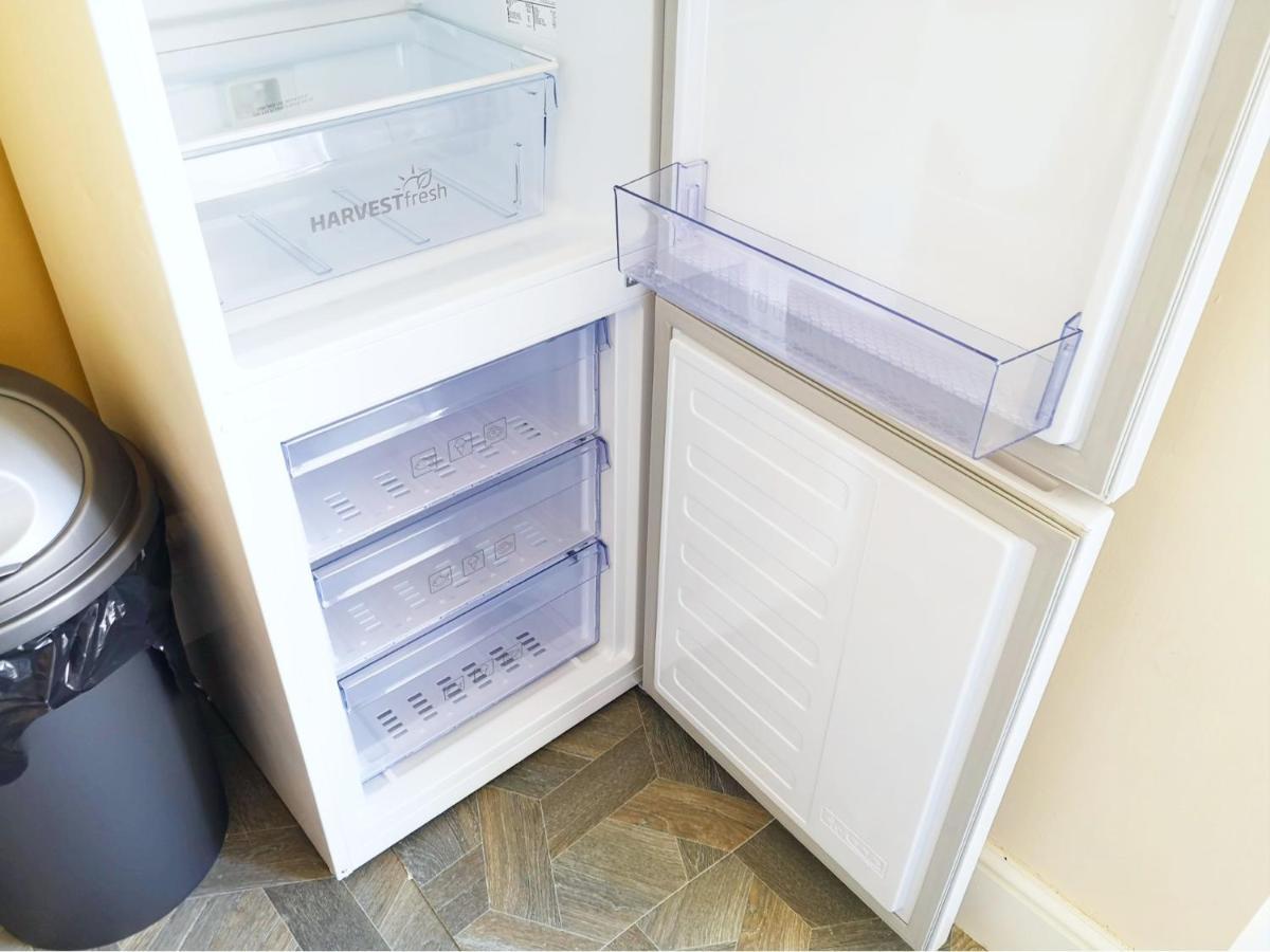 Derwent Street Apartment 2 - Self Contained - 2 Bed Self Catering Apartment Веркінґтон Екстер'єр фото